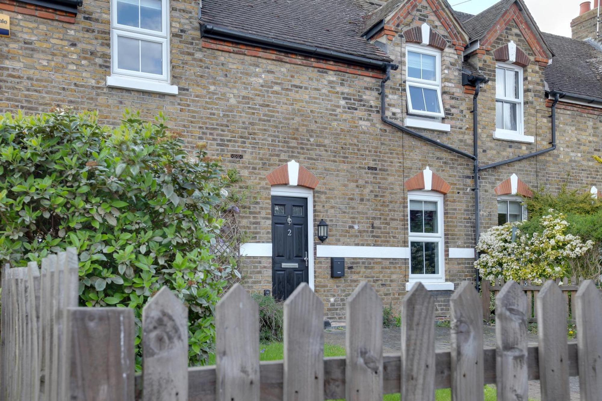 Cosy 3 Bedroom House With Free Parking And Wifi 科尔切斯特 外观 照片