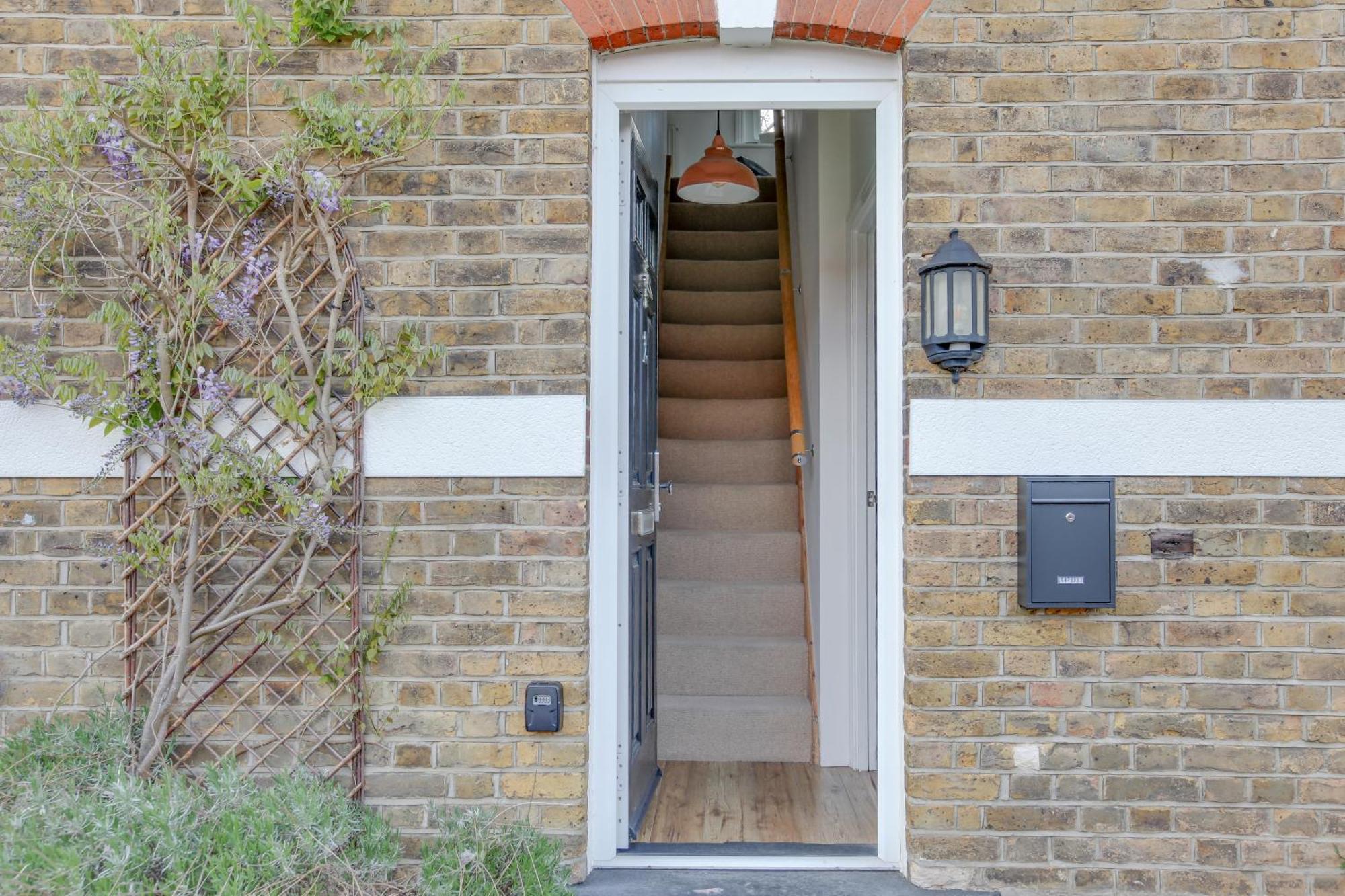 Cosy 3 Bedroom House With Free Parking And Wifi 科尔切斯特 外观 照片
